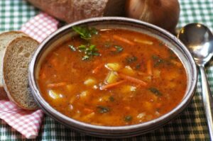 Gulasch-Gemüse-Eintopf